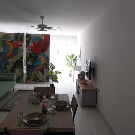Διαμέρισμα Tropical Loft